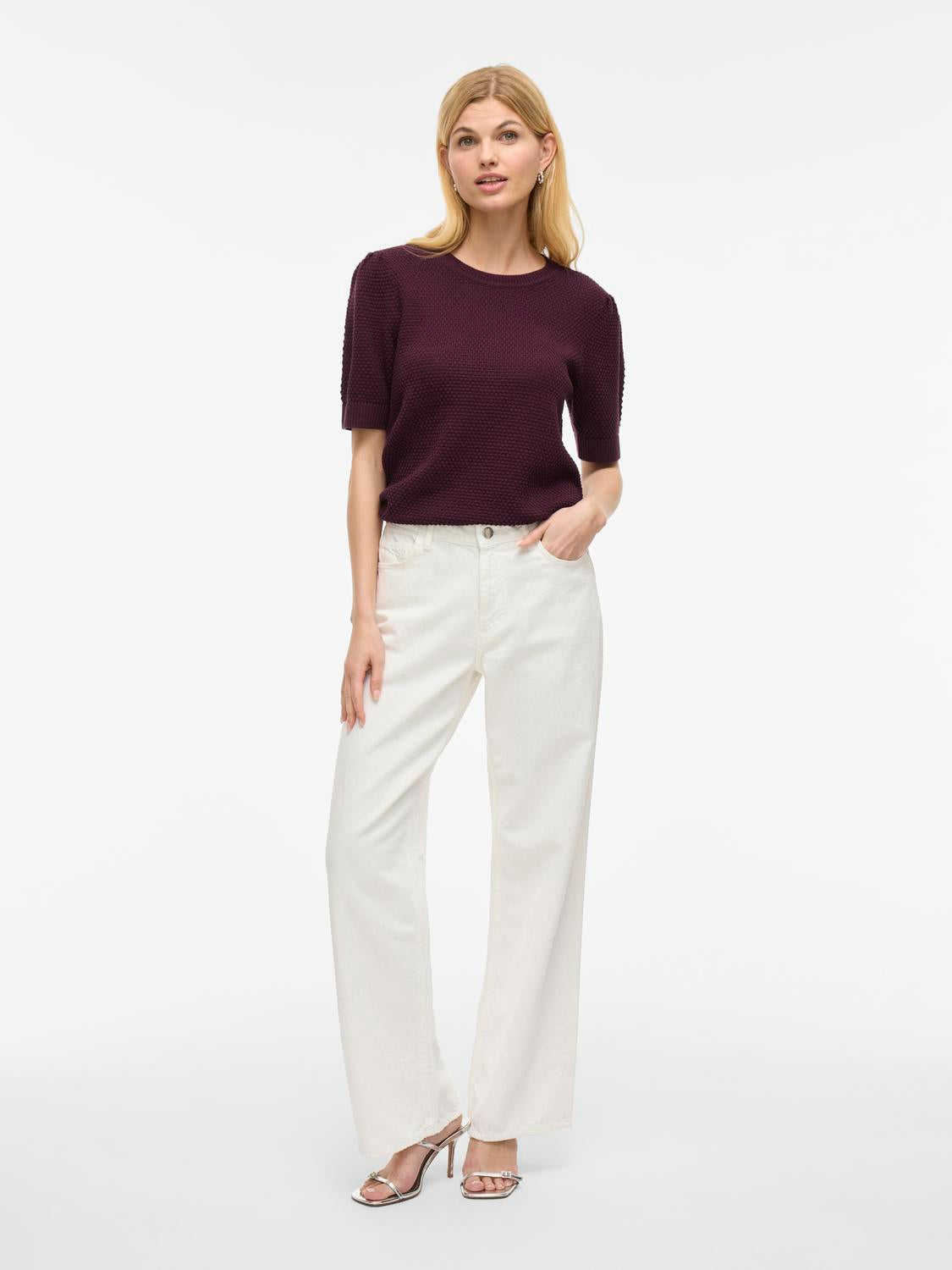 model_shot-front_full